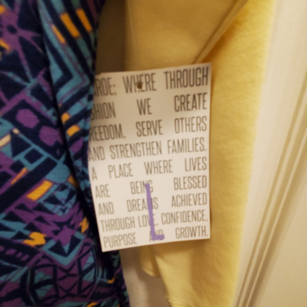 *NWT Lularoe Randy* - Picture 3 of 3